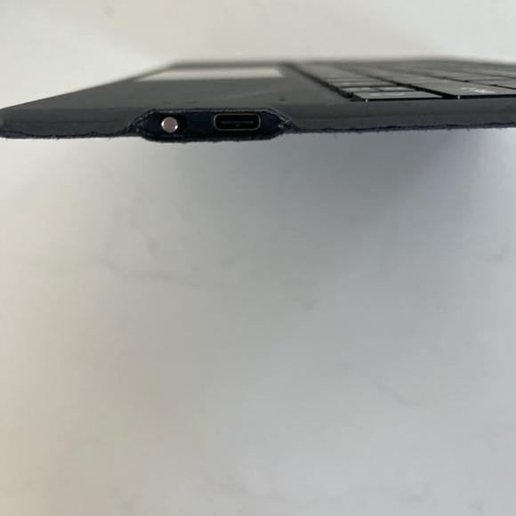 Amazon Gray Tablet Keyboard with Touchpad - Picture 5 of 5